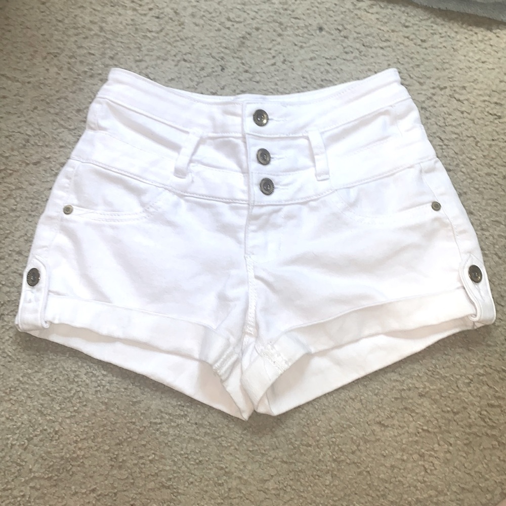 Refuge button up white jean shorts, size 0